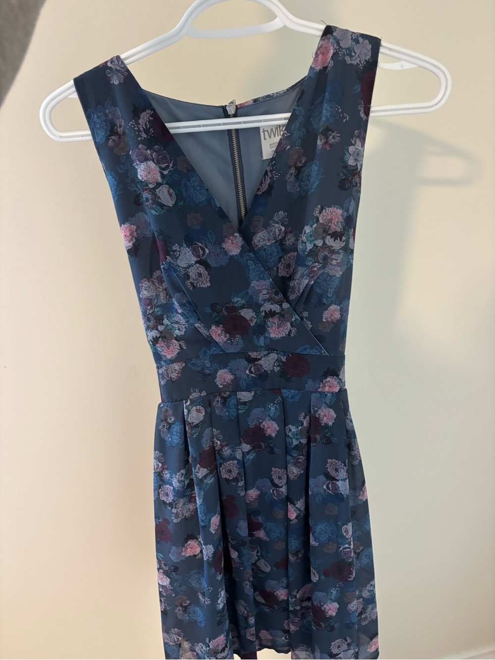 twik Blue Floral V-Neck Pleated Mini Dress